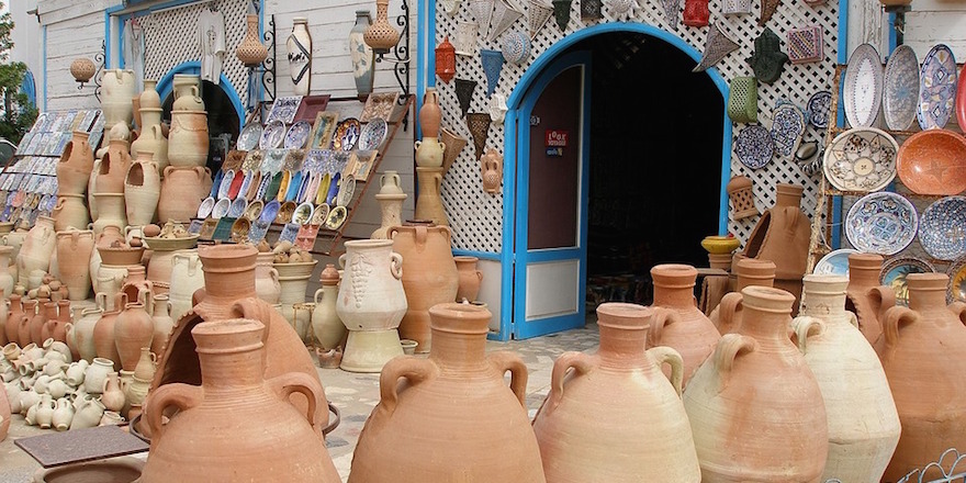 Керамические горшки из Туниса